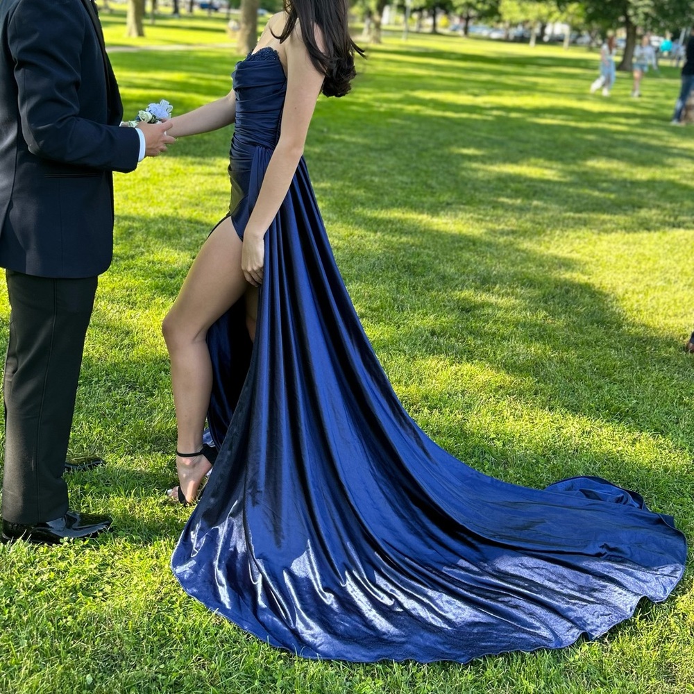 Sherri Hill 55230 Navy Strapless Prom Dress Size 00 - Picture 4 of 7